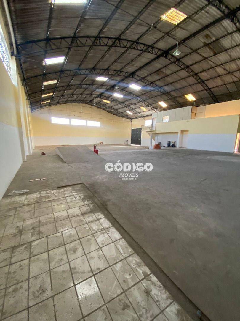 Depósito-Galpão-Armazém para alugar, 980m² - Foto 1