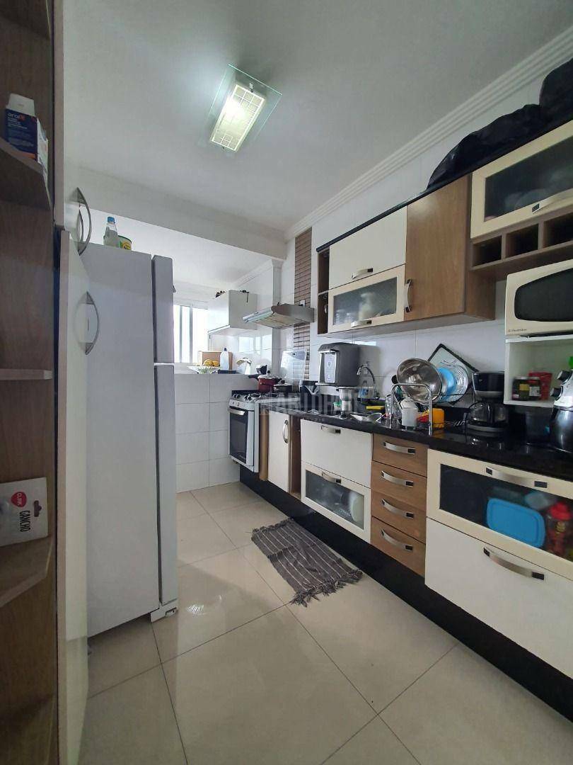 Apartamento à venda com 3 quartos, 92m² - Foto 7