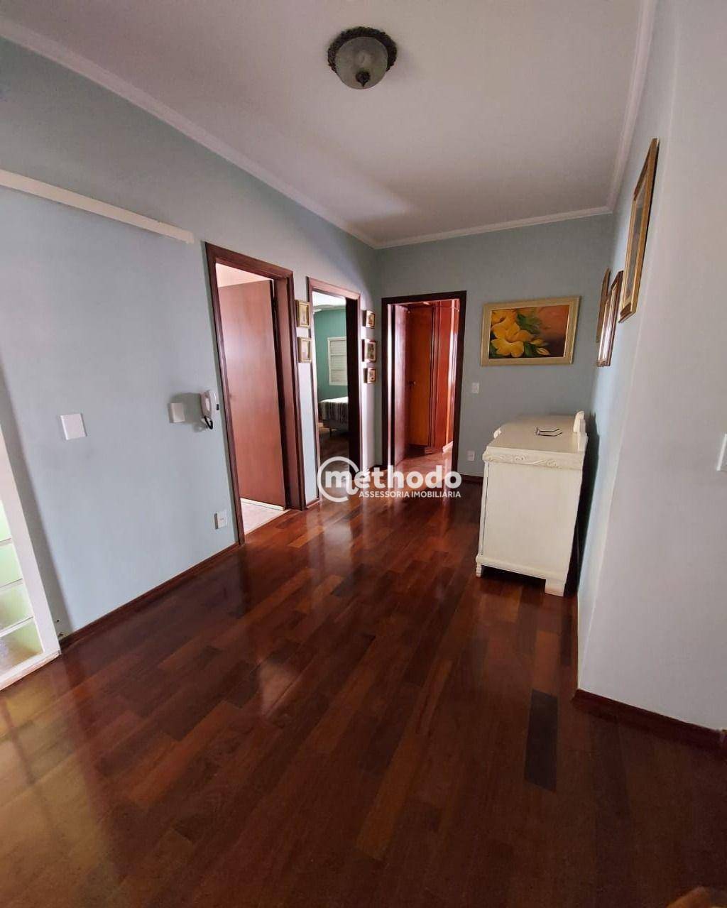 Casa à venda com 3 quartos, 282m² - Foto 3