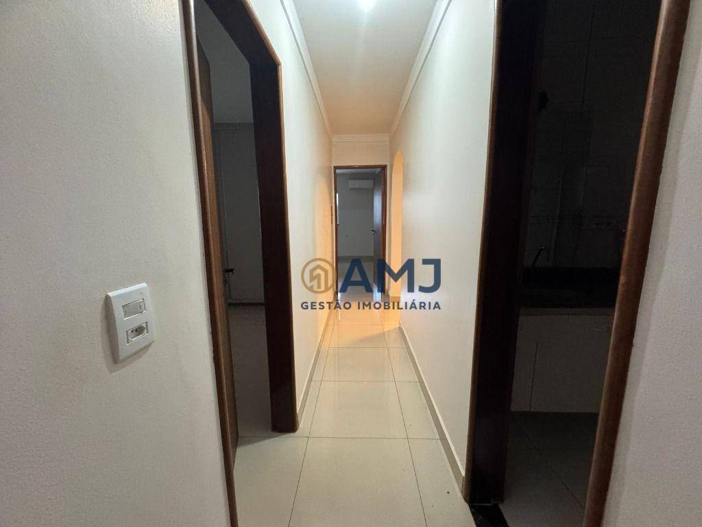 Casa para alugar com 3 quartos, 301m² - Foto 11