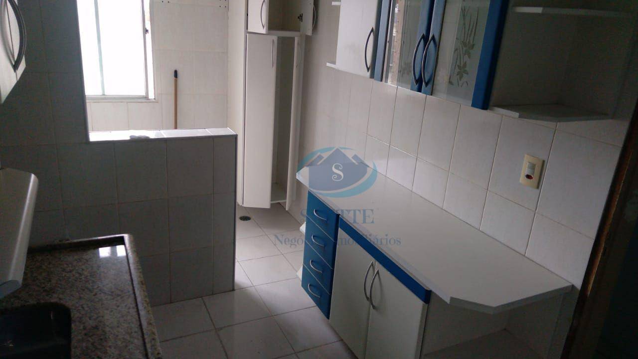 Apartamento à venda com 2 quartos, 60m² - Foto 4