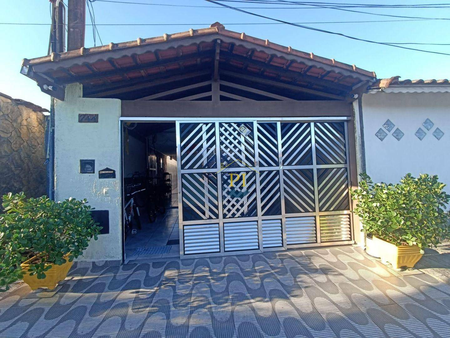 Casa à venda com 2 quartos, 75m² - Foto 1