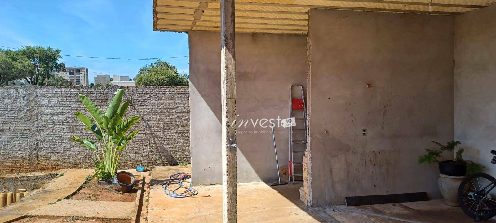 Casa à venda com 4 quartos, 227m² - Foto 14