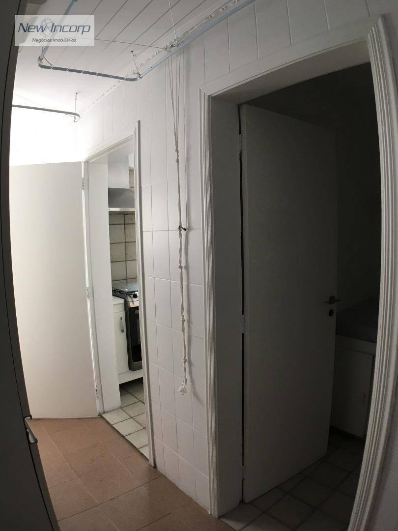 Apartamento à venda com 3 quartos, 160m² - Foto 4