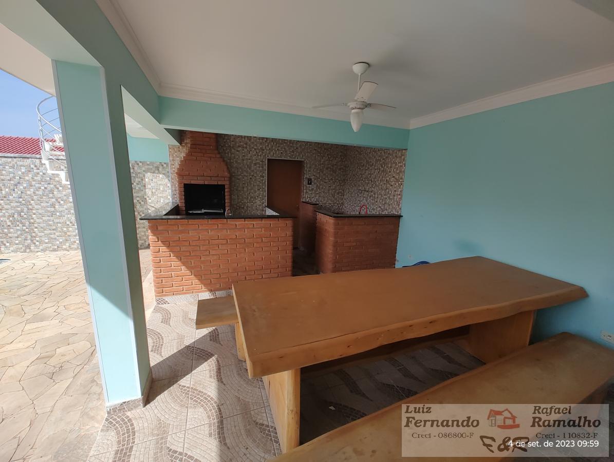 Casa à venda com 6 quartos, 250m² - Foto 13