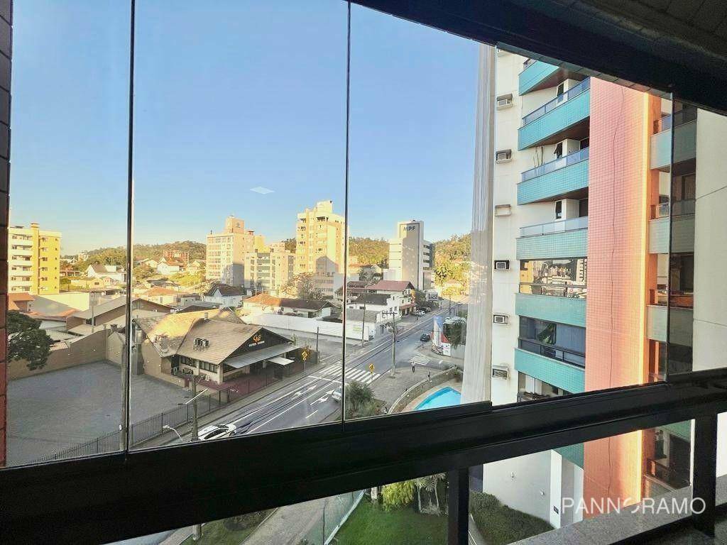 Apartamento à venda com 3 quartos, 110m² - Foto 6