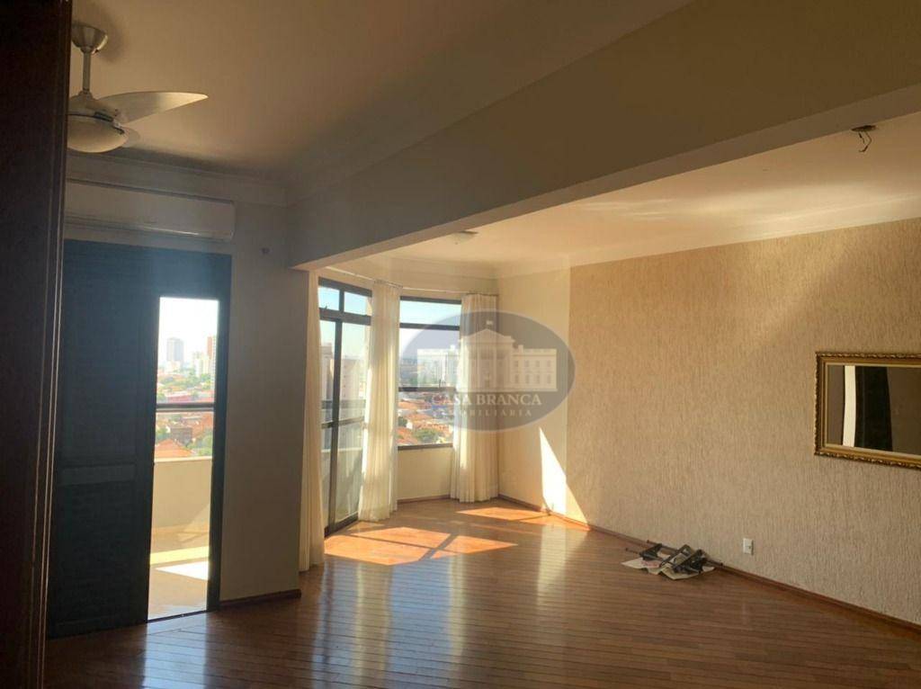 Apartamento à venda com 3 quartos, 174m² - Foto 3