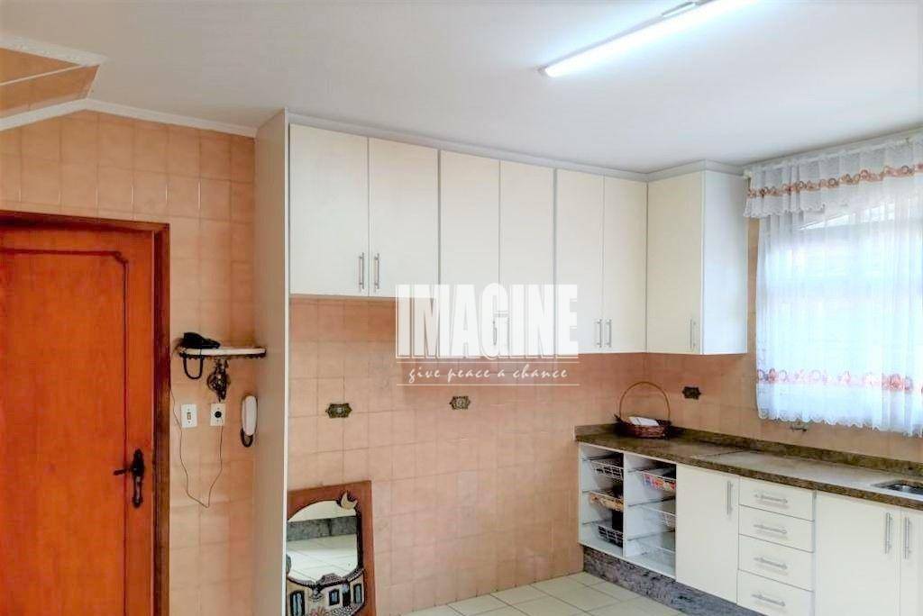 Sobrado à venda com 3 quartos, 300m² - Foto 3