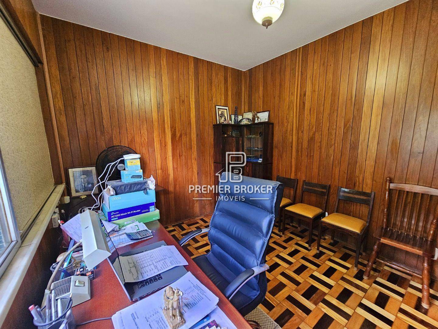 Casa à venda com 3 quartos, 300m² - Foto 28