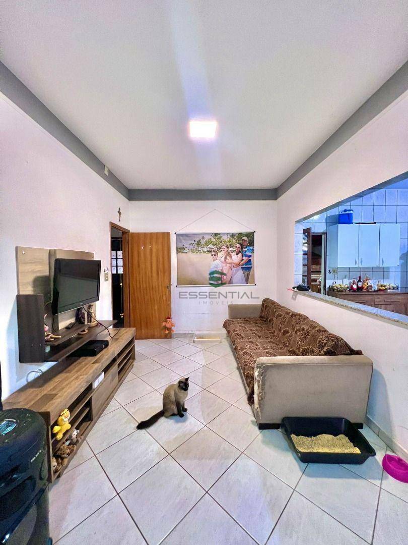 Casa à venda com 3 quartos, 220m² - Foto 18