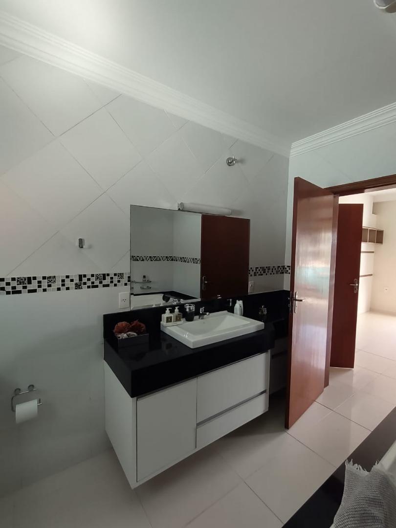 Casa à venda com 3 quartos, 291m² - Foto 16