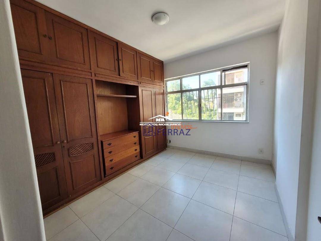 Apartamento à venda com 3 quartos, 120m² - Foto 9