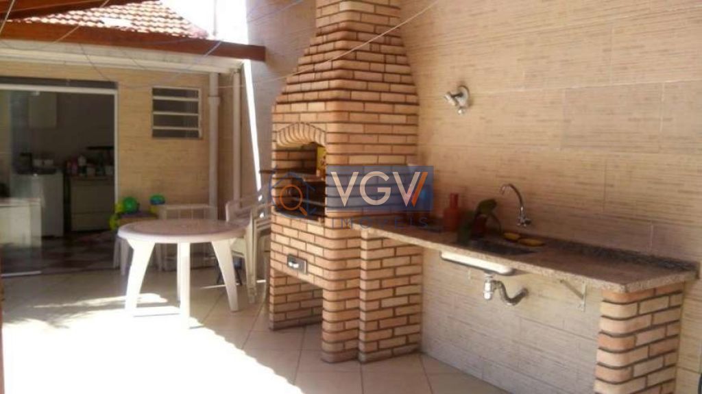 Casa à venda com 3 quartos, 200m² - Foto 11