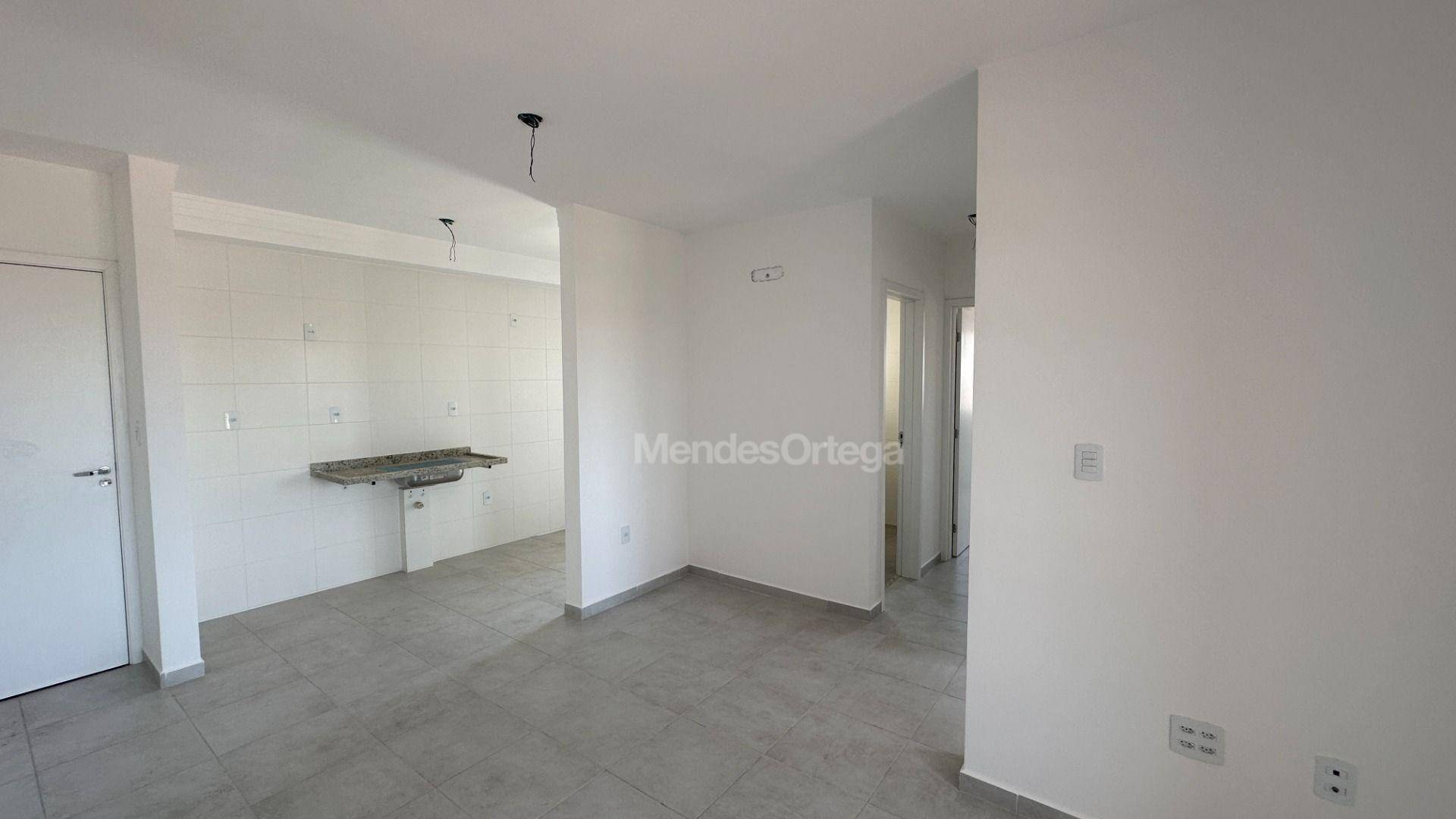 Apartamento à venda com 2 quartos, 61m² - Foto 4