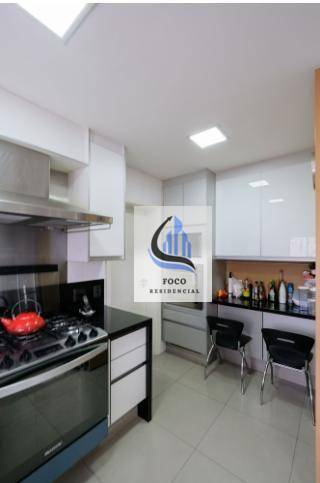 Apartamento para alugar com 3 quartos, 294m² - Foto 22