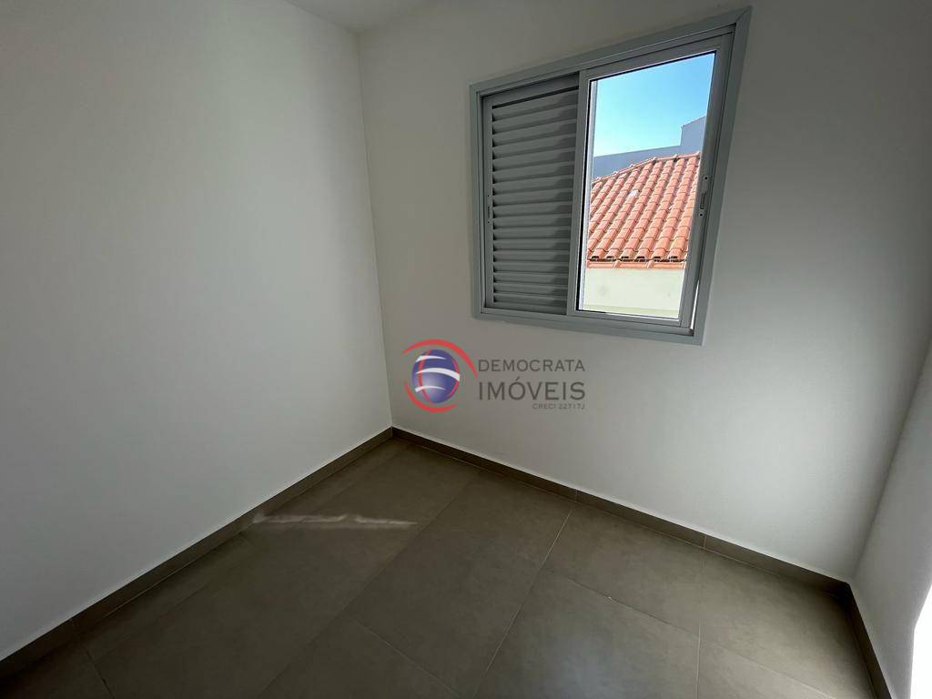 Cobertura à venda com 2 quartos, 75m² - Foto 2