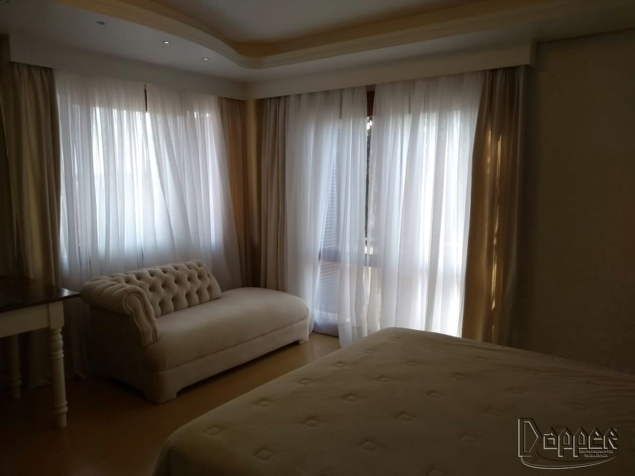 Casa à venda com 3 quartos, 244m² - Foto 14