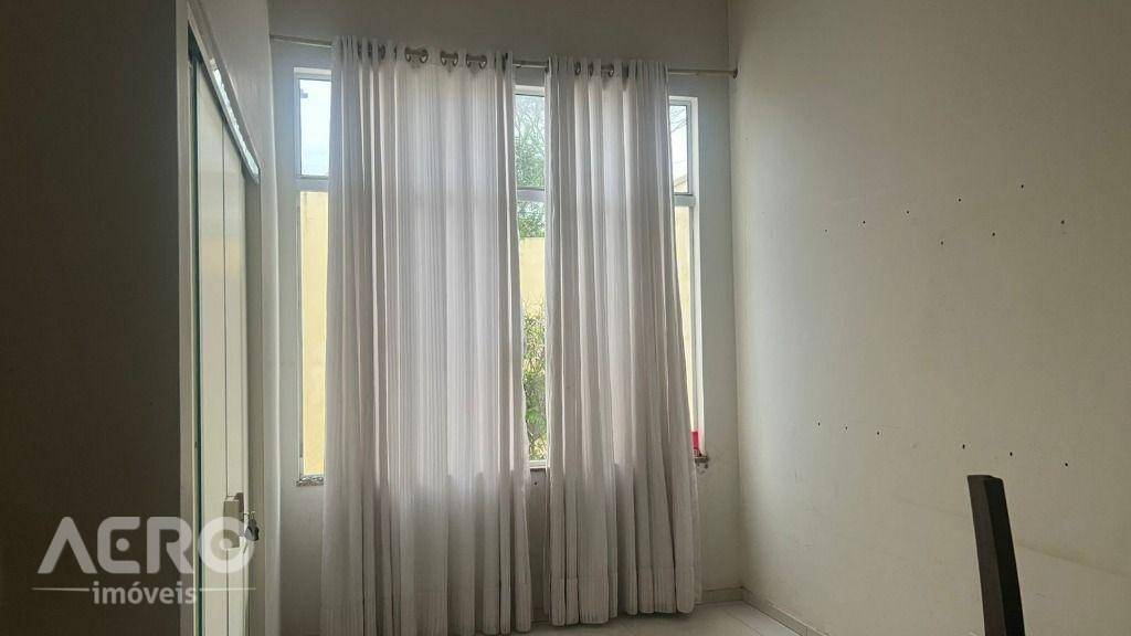 Casa à venda com 3 quartos, 138m² - Foto 5