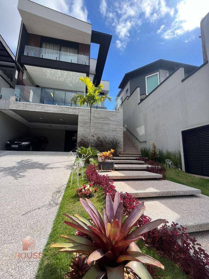 Casa de Condomínio à venda com 4 quartos, 301m² - Foto 2