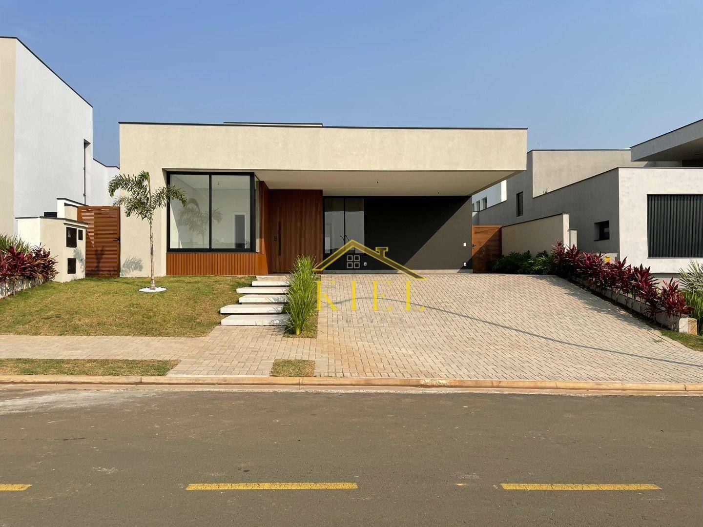 Casa de Condomínio à venda com 3 quartos, 261m² - Foto 1