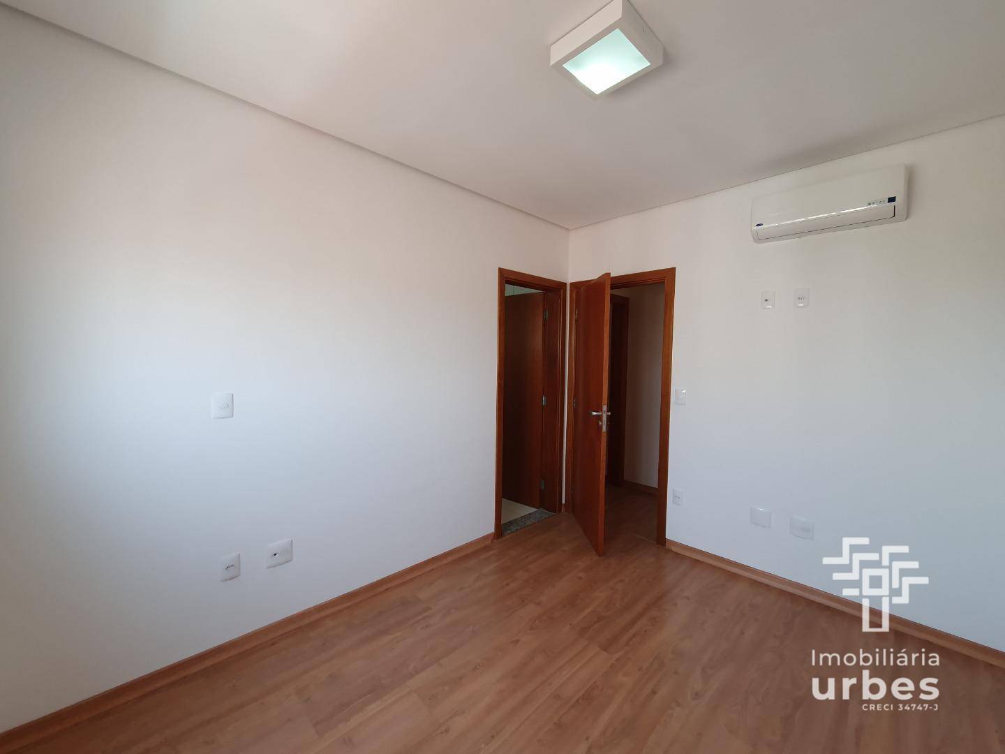 Apartamento à venda com 3 quartos, 256m² - Foto 33