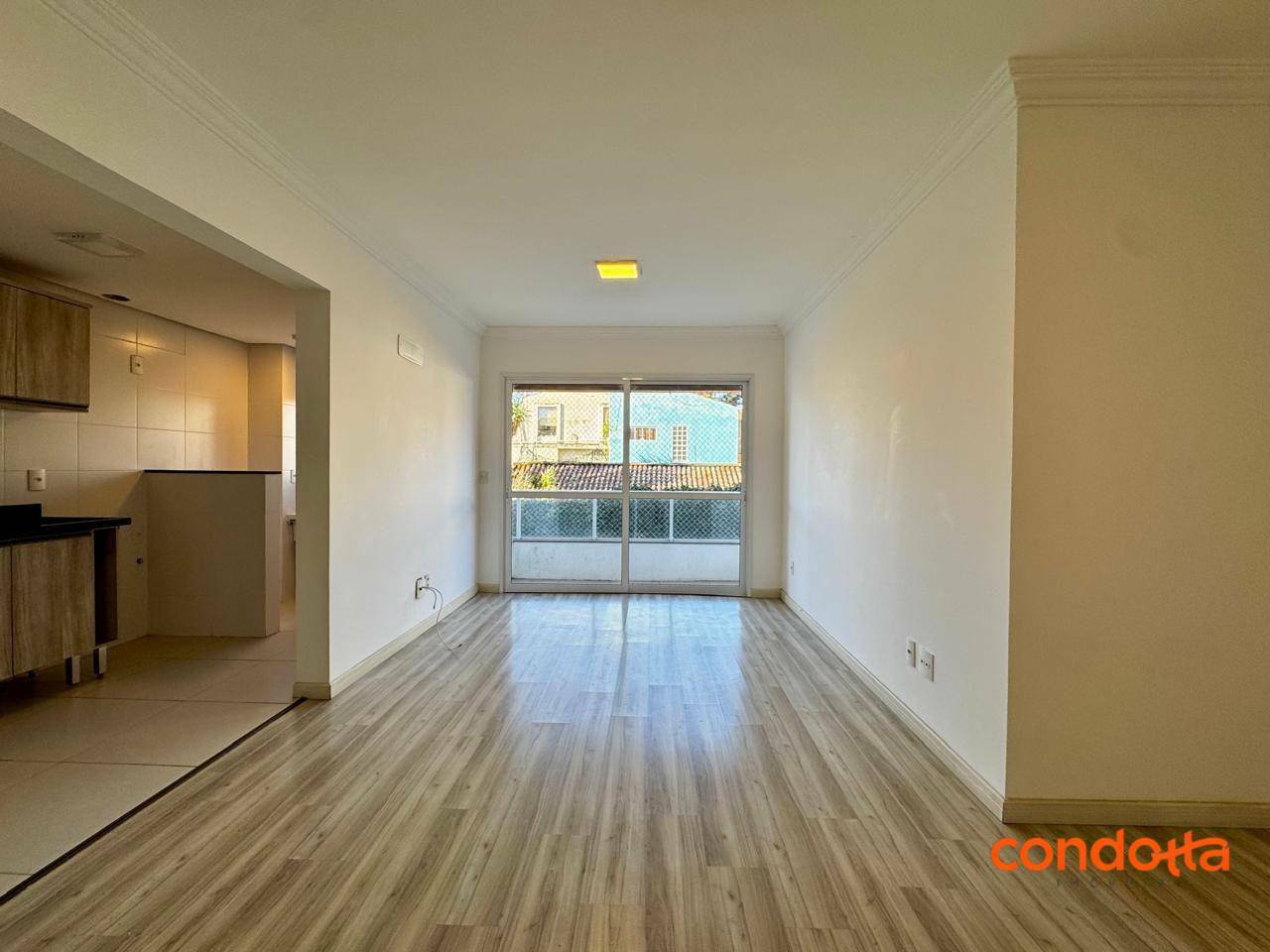 Apartamento para alugar com 2 quartos, 74m² - Foto 2