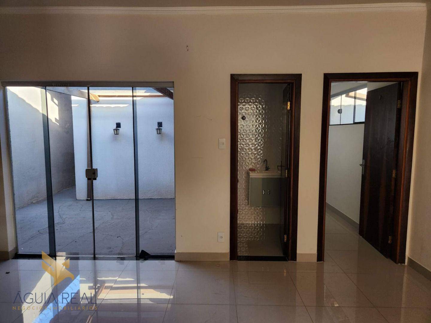 Casa à venda com 3 quartos, 250m² - Foto 6