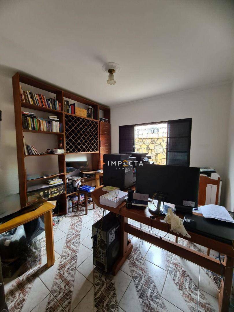 Casa à venda com 3 quartos, 201m² - Foto 11