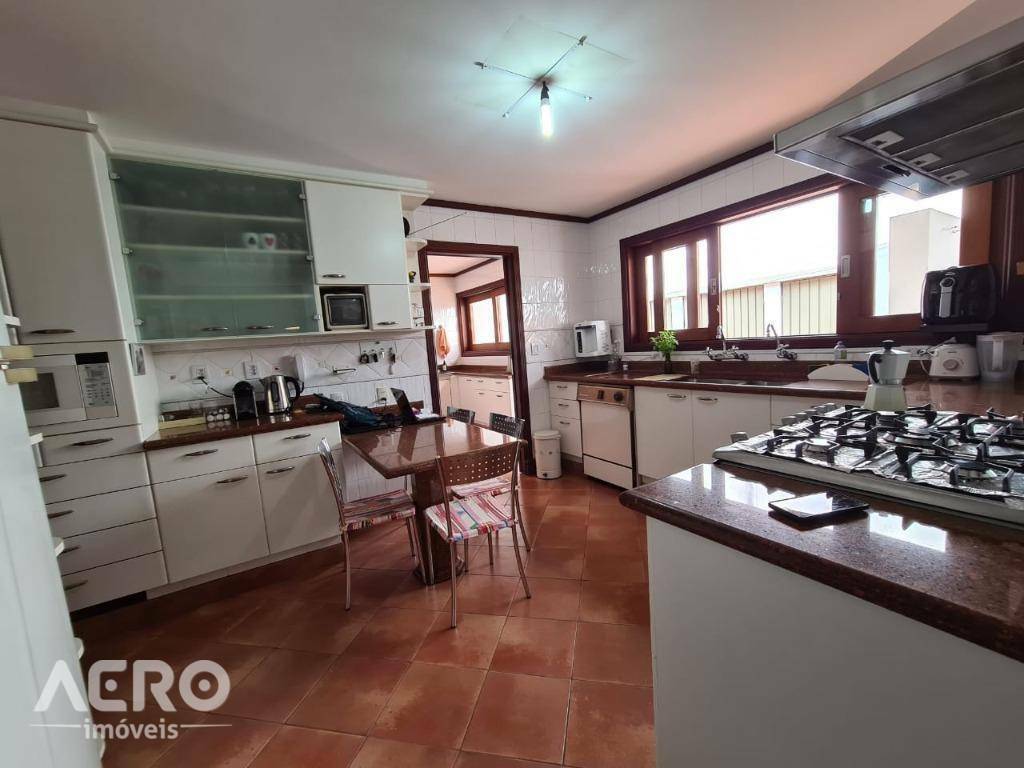 Casa à venda com 3 quartos, 279m² - Foto 17