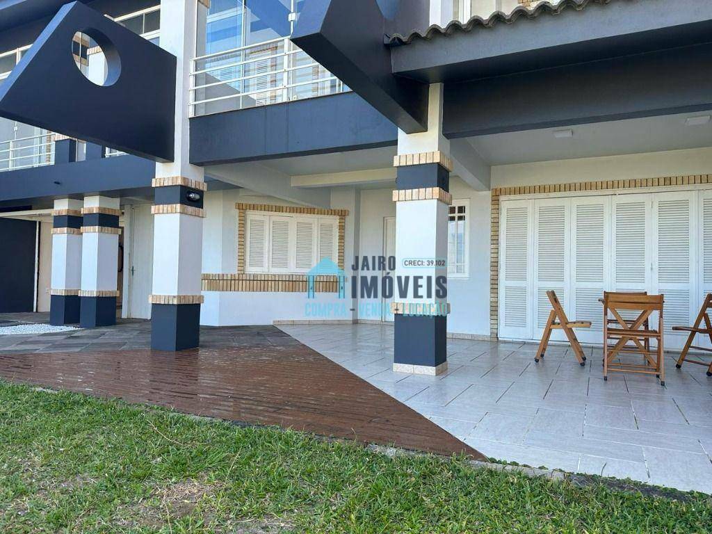 Casa à venda com 5 quartos, 380m² - Foto 2