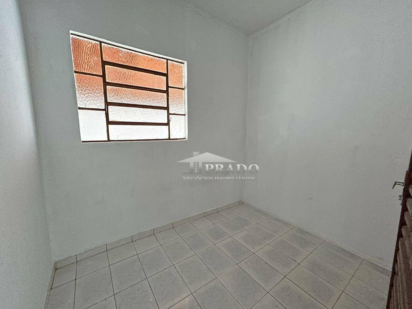 Casa para alugar com 3 quartos, 140m² - Foto 9