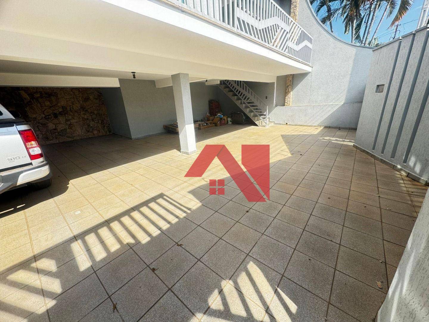 Sobrado à venda e aluguel com 3 quartos, 230m² - Foto 2