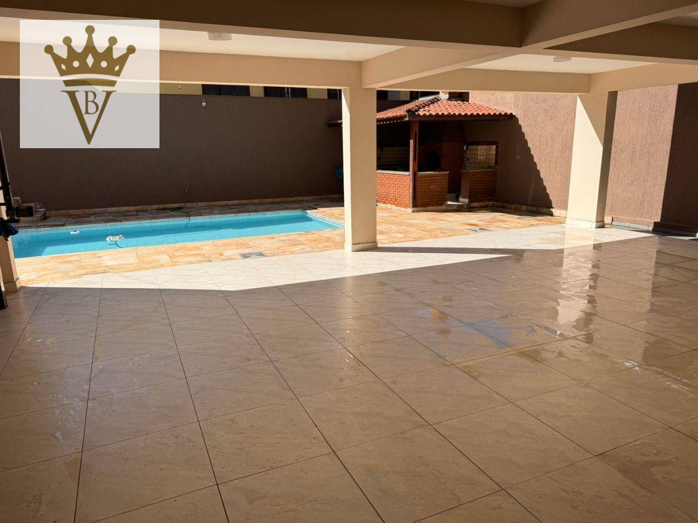 Casa à venda e aluguel com 4 quartos, 505m² - Foto 3