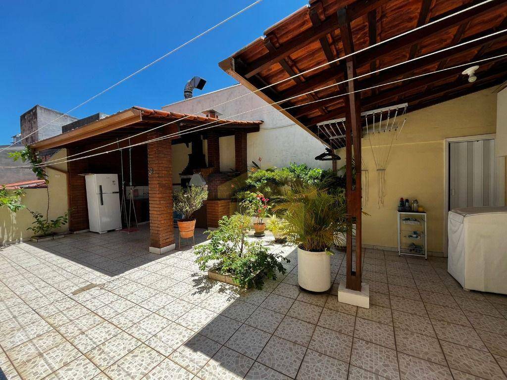 Casa à venda com 3 quartos, 219m² - Foto 41