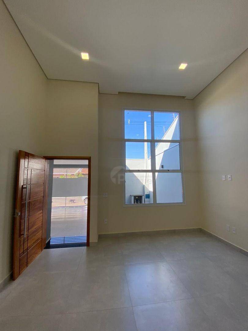 Casa à venda com 3 quartos, 104m² - Foto 4