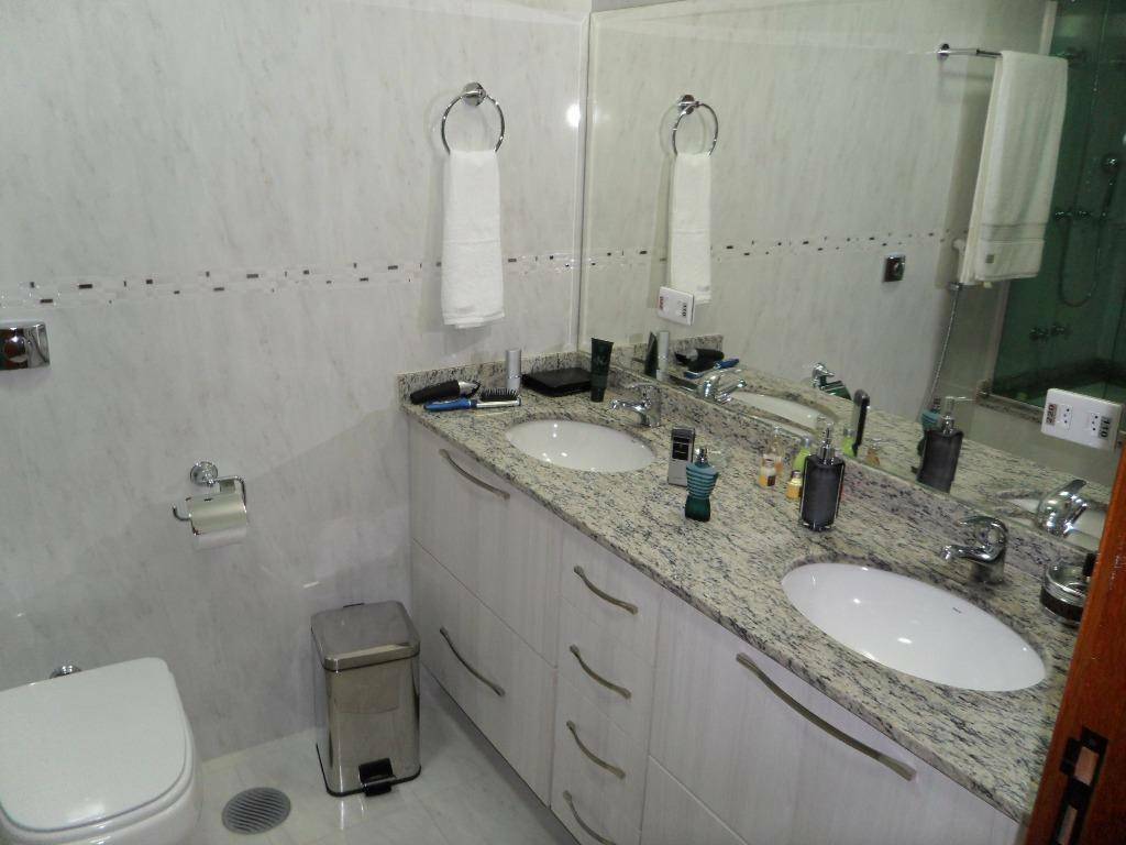 Sobrado à venda com 3 quartos, 350m² - Foto 17