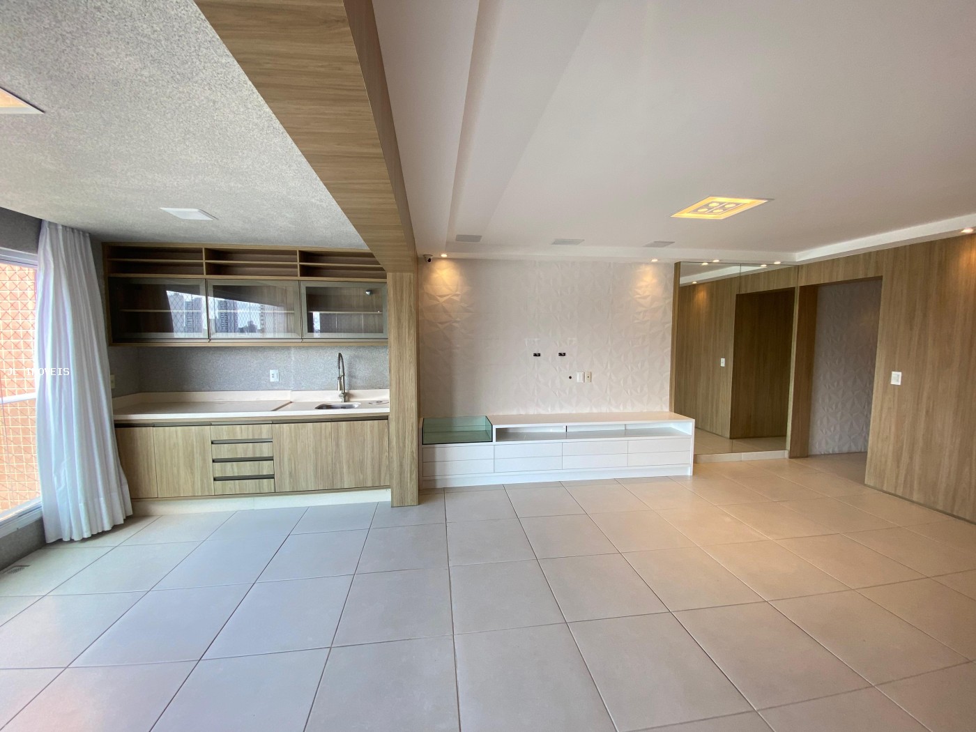 Apartamento para alugar com 3 quartos, 148m² - Foto 3