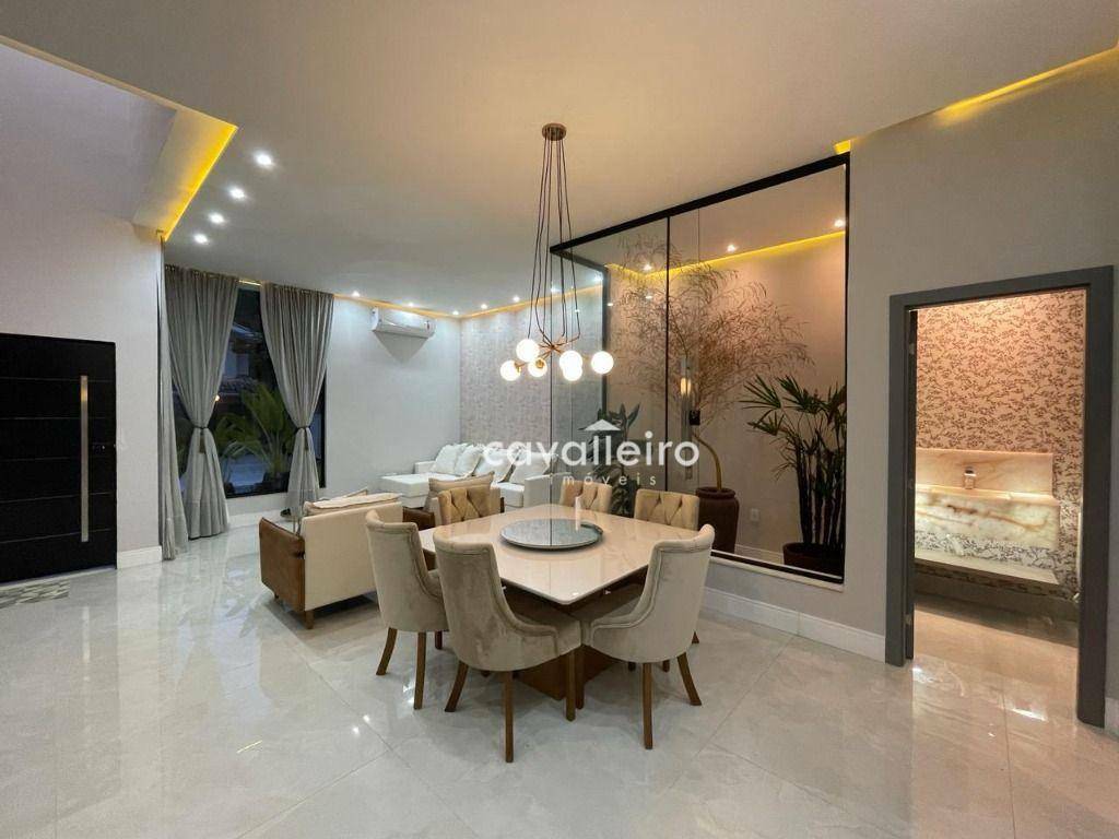 Casa de Condomínio à venda com 4 quartos, 330m² - Foto 11