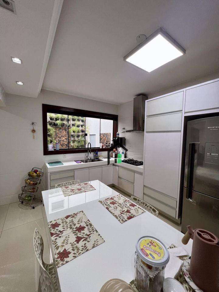 Casa, 3 quartos, 360 m² - Foto 28