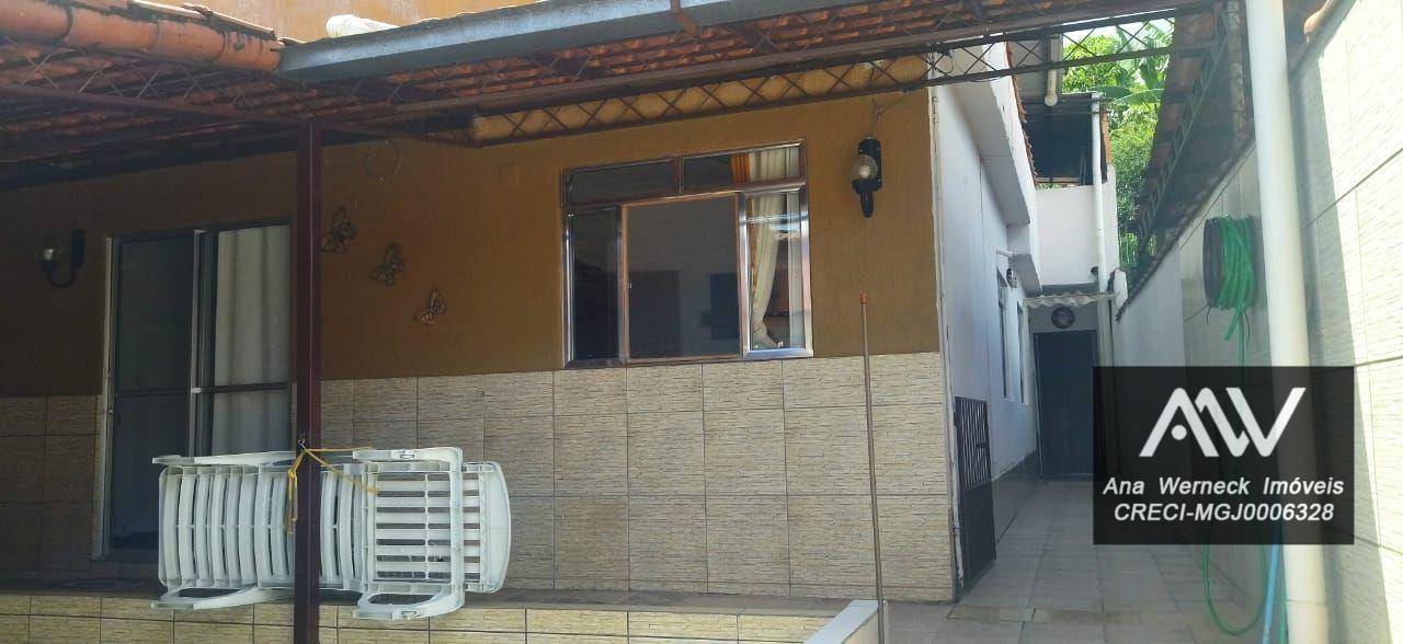 Casa à venda com 3 quartos, 250m² - Foto 3