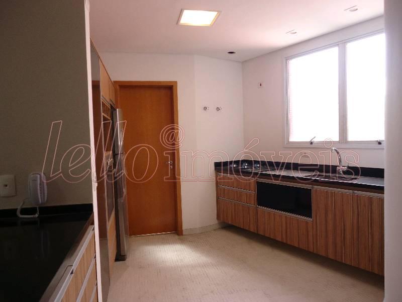 Apartamento para alugar com 2 quartos, 90m² - Foto 10