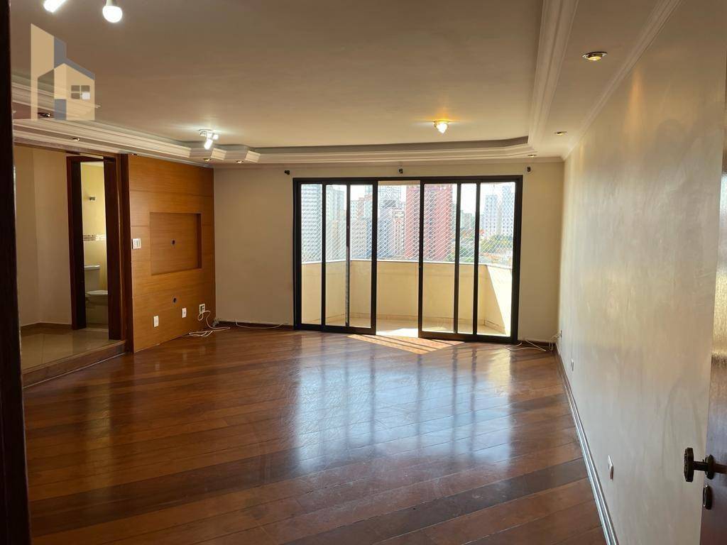 Apartamento à venda com 3 quartos, 160m² - Foto 2