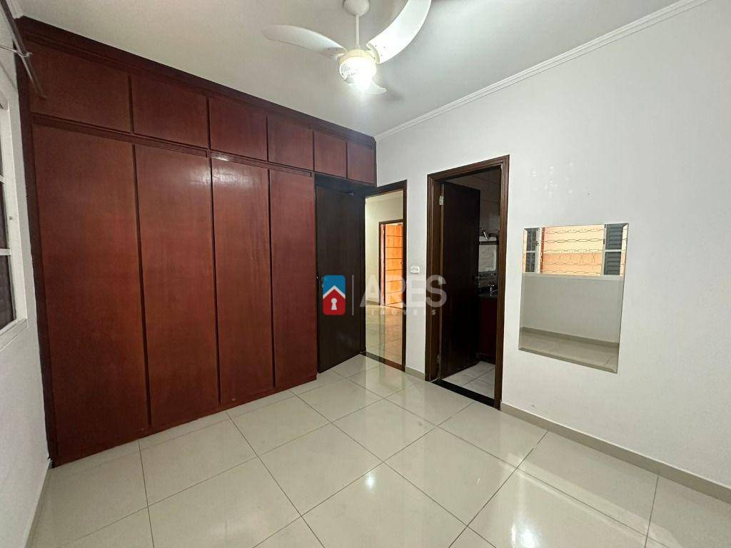 Casa para alugar com 3 quartos, 249m² - Foto 20