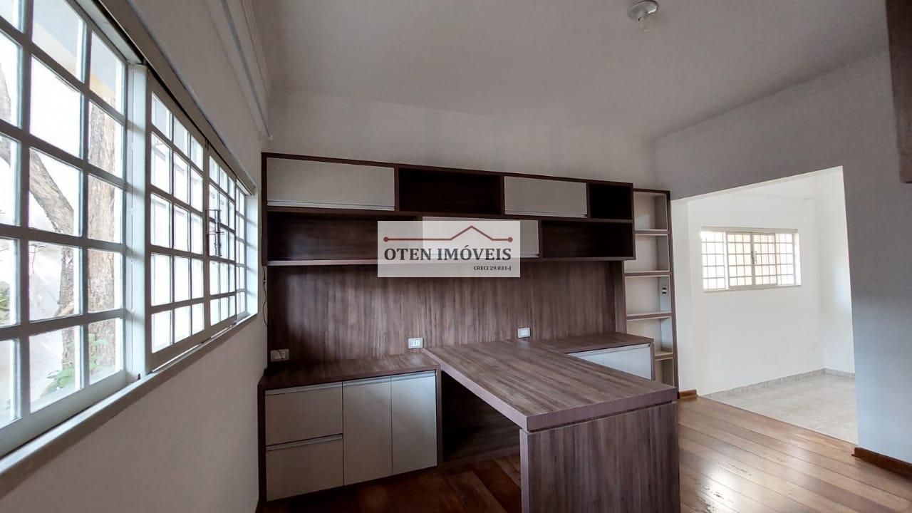 Casa à venda com 3 quartos, 220m² - Foto 4