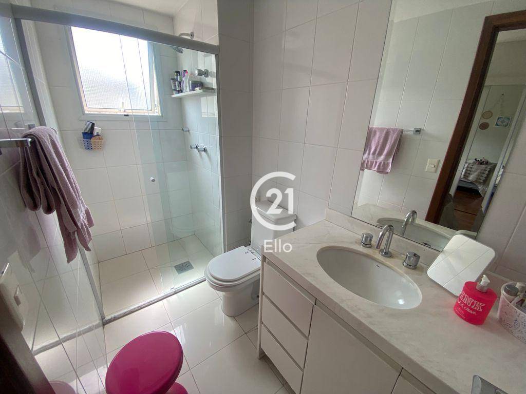 Apartamento à venda com 3 quartos, 205m² - Foto 18