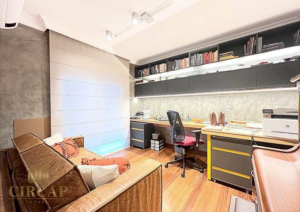 Apartamento à venda com 4 quartos, 226m² - Foto 17