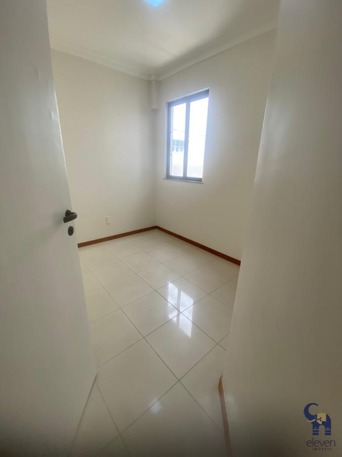 Apartamento à venda com 3 quartos, 79m² - Foto 4