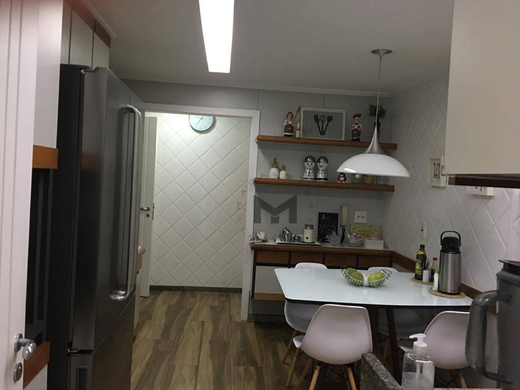 Apartamento à venda com 4 quartos, 200m² - Foto 14