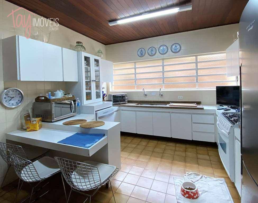 Casa à venda com 3 quartos, 334m² - Foto 24