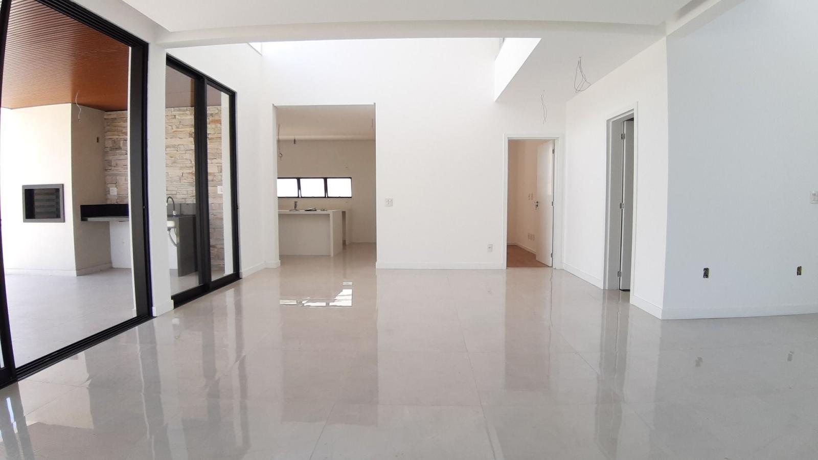 Casa à venda com 4 quartos, 330m² - Foto 21